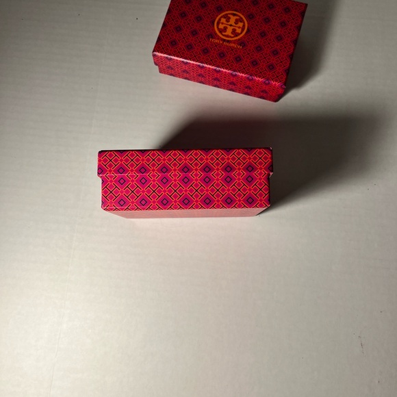 Troy Burch Gift Box Two Red - Picture 4 of 7